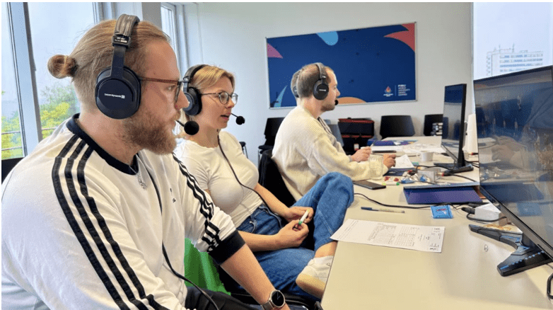 Junge Stimmen ans Mikrofon: Young Commentaros Schulung